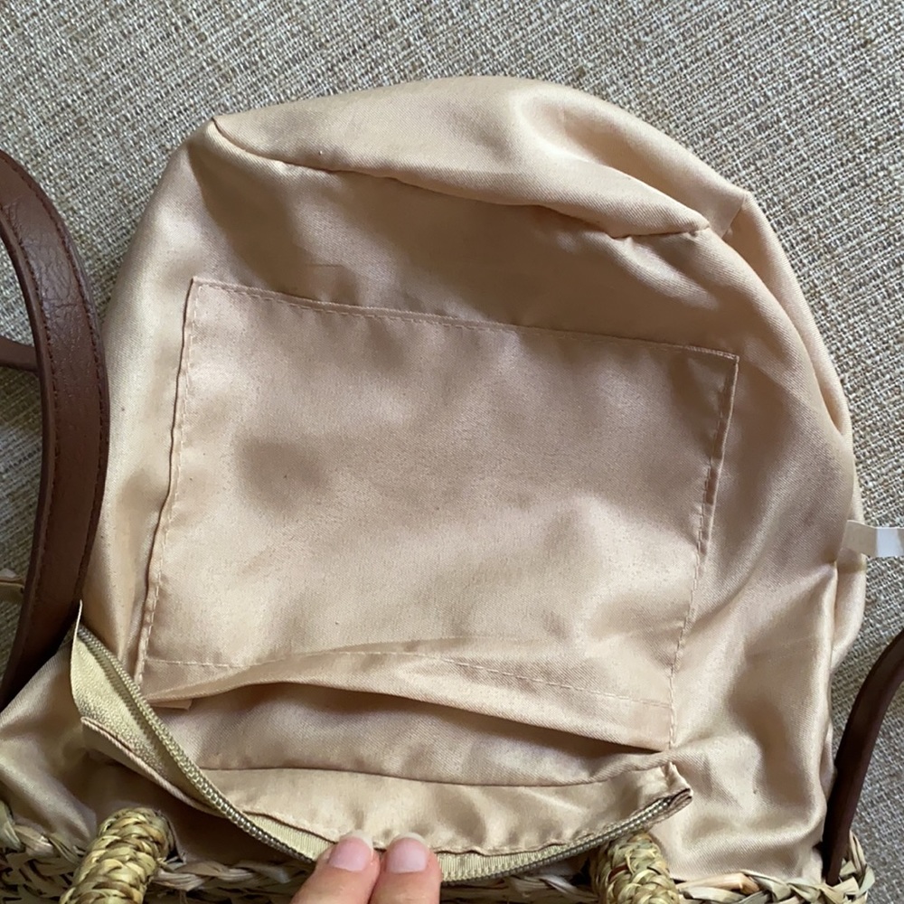 Anthropologie Straw Crossbody Bag with Colorful Toucan Embroidery NWOT - Picture 6 of 9